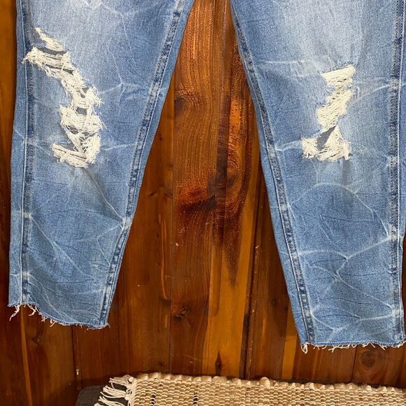 Hollister low rise crop boyfriend destroyed NWT - Picture 4 of 9